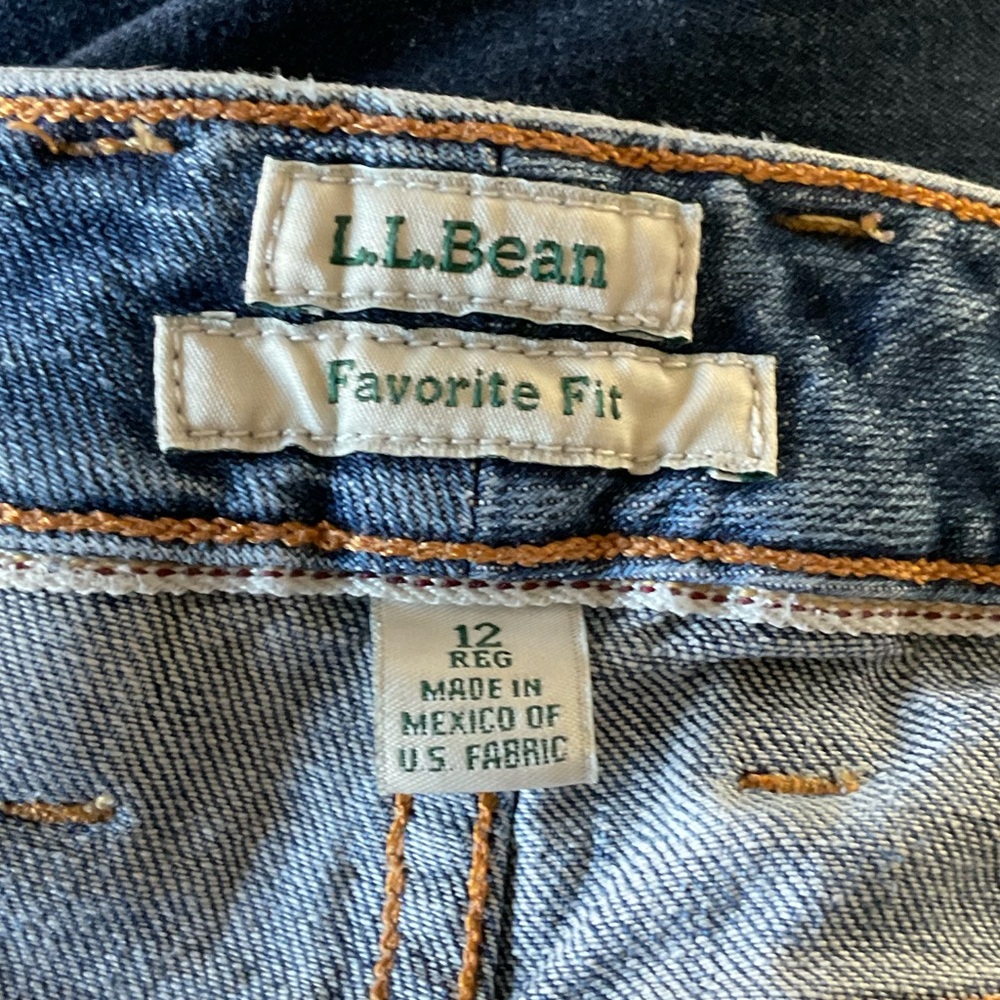 LL Bean Women's Favorite Fit Bootcut Blue Jeans Size 12 Regular Medium Wash Blue - Picture 6 of 9